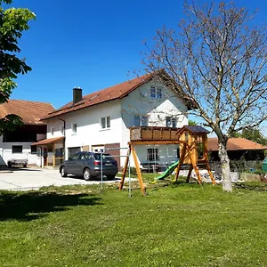 Apartment Landhaus-stockinger, Büchlberg