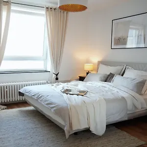 https://elegantes-modernes-messe-apartment-hannover-laatzen.hannover-hotel.net