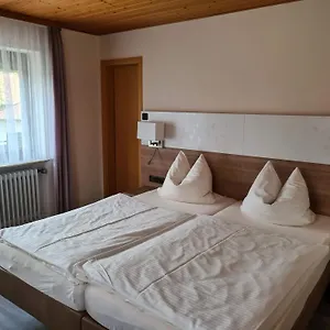 Gasthof Pension Zum Grünen Wald, Feuchtwangen